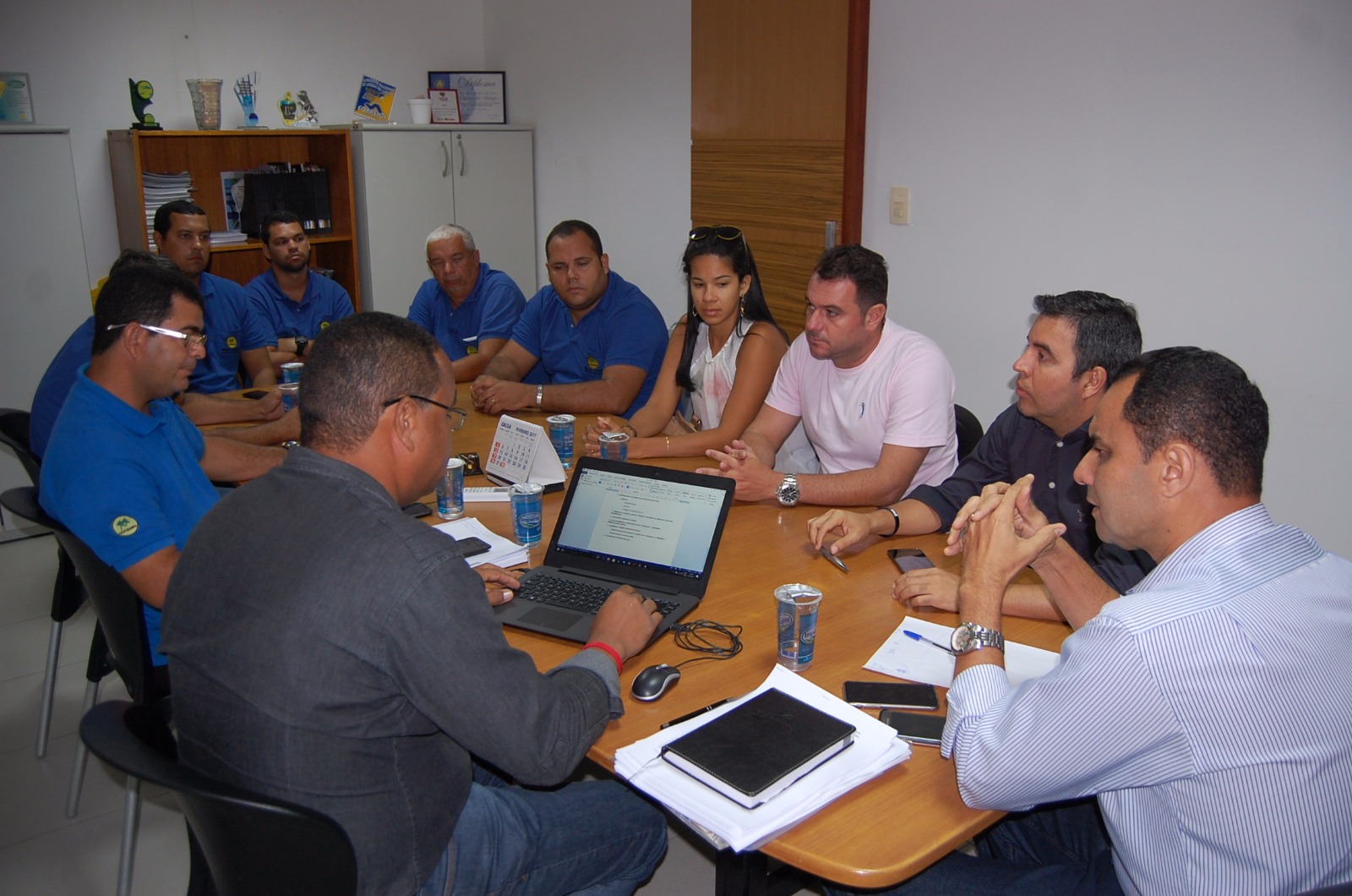 Superintendente recebe visita da Cooperativa do Transporte Escolar da Barra dos Coqueiros - SMTT Aracaju